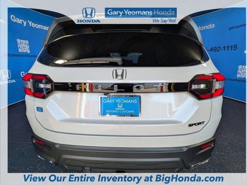 Certified 2025 Honda Pilot Sport image 12