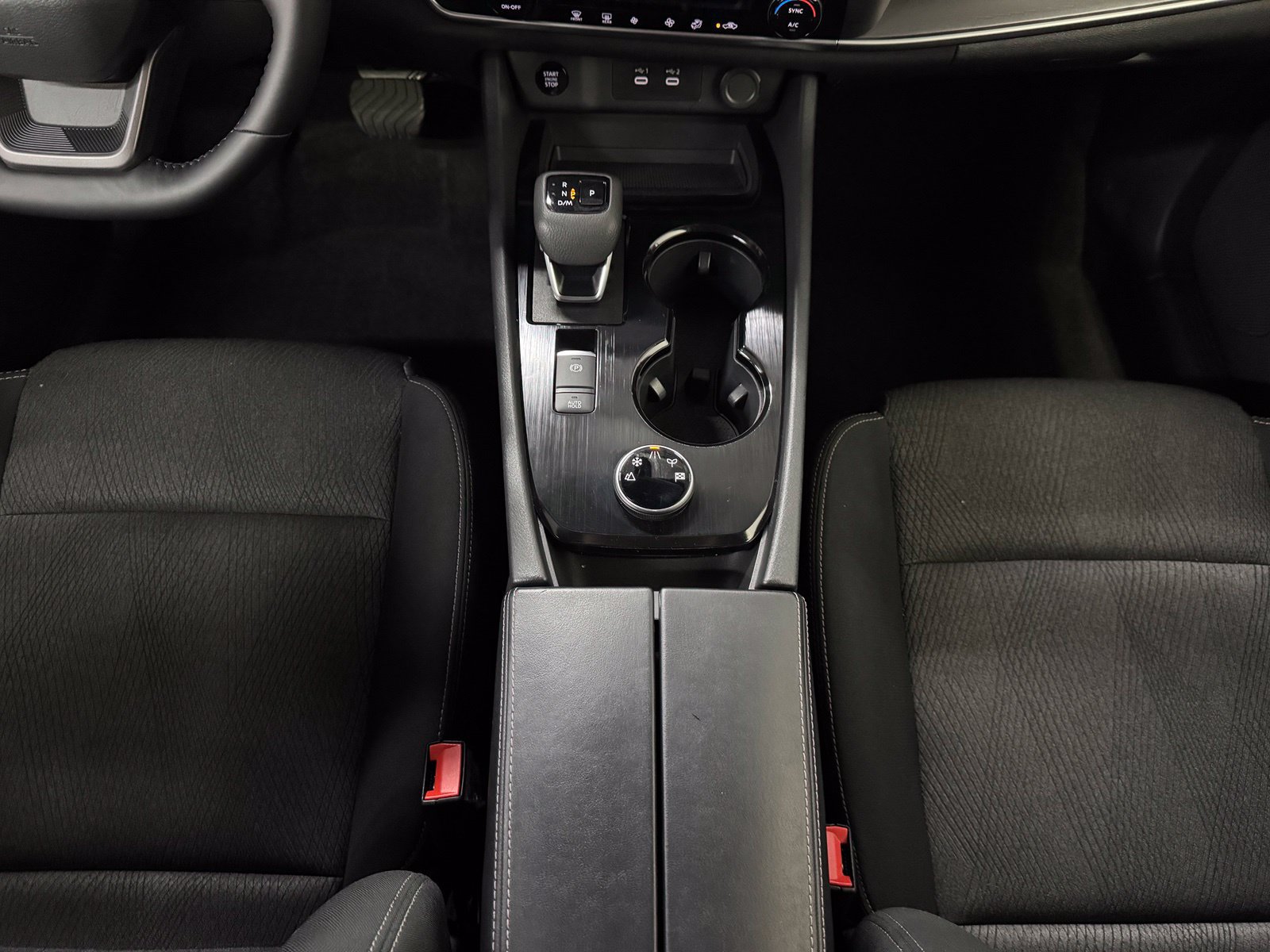 Certified 2026 Nissan Rogue SV AWD/4WD image 29