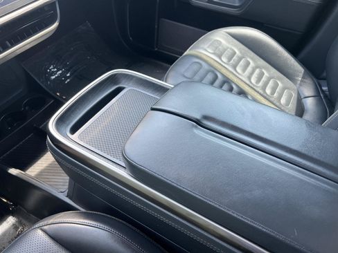 Used 2022 Rivian R1T Adventure AWD/4WD image 34