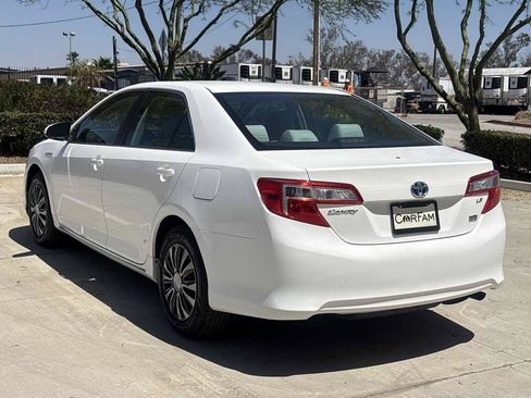 Used 2012 Toyota Camry LE FWD image 5