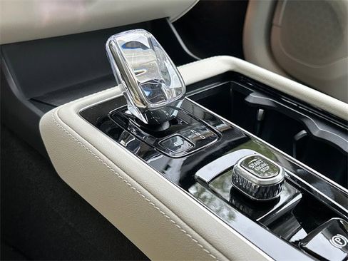 New 2026 Volvo XC90 B6 Ultra w/ Protection Package image 16