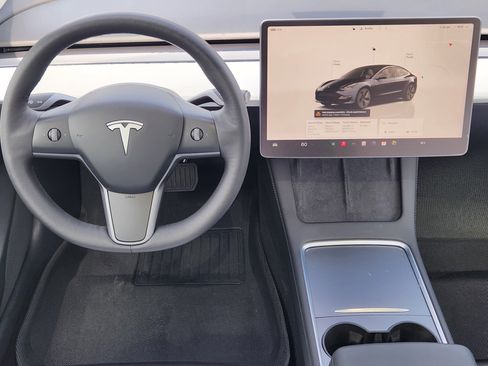 Used 2023 Tesla Model 3 Standard Range image 26