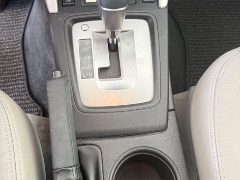 Used 2014 Subaru Forester 2.5i Touring AWD/4WD image 29