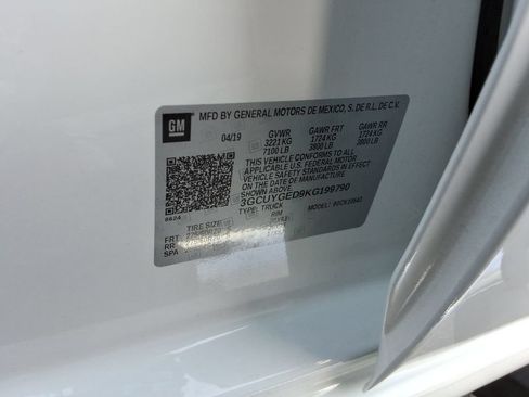 Certified 2019 Chevrolet Silverado 1500 LTZ AWD/4WD image 36