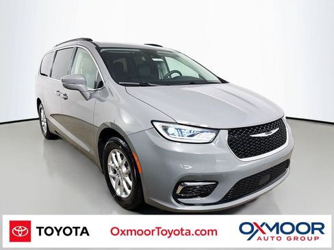 Used 2022 Chrysler Pacifica Touring-L FWD image 1