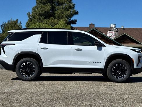 New 2026 Chevrolet Traverse Z71 AWD/4WD image 3