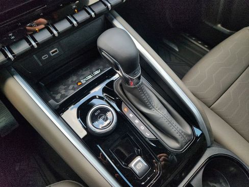 New 2026 Chevrolet Colorado ZR2 w/ Technology Package image 16