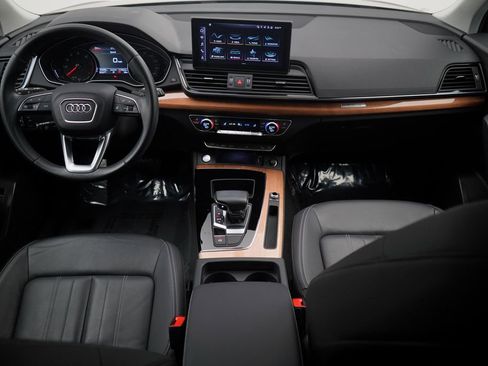 Used 2023 Audi Q5 2.0T Premium w/ Convenience Package image 8
