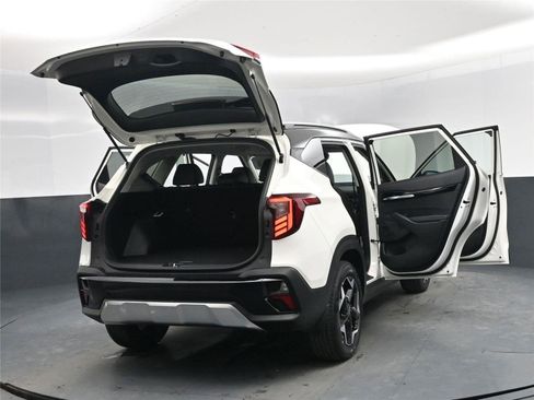 New 2026 Kia Seltos S image 30