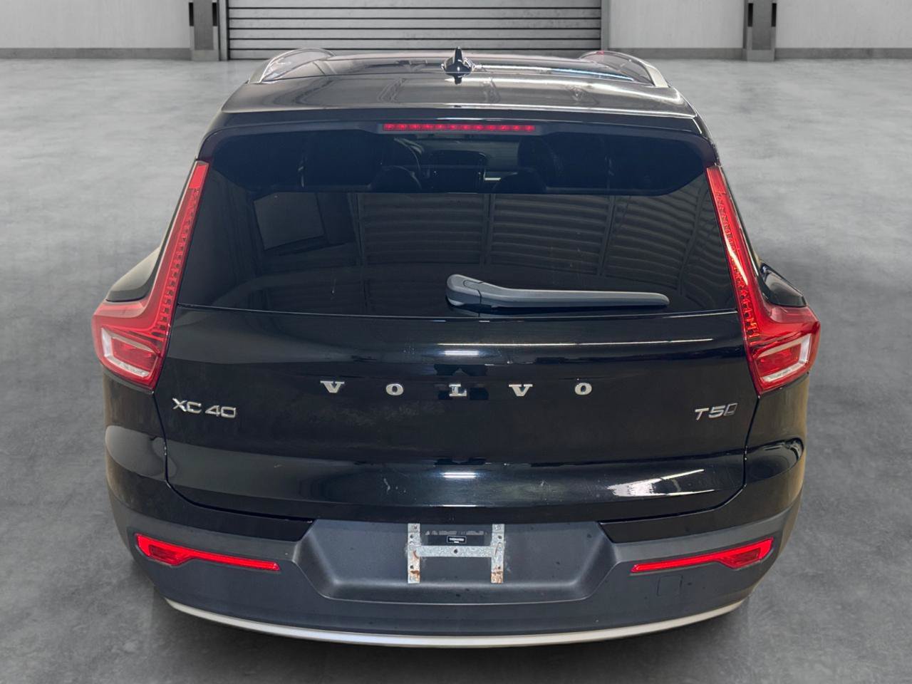 Used 2019 Volvo XC40 T5 Momentum AWD/4WD image 36