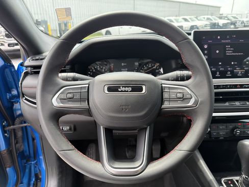 Used 2024 Jeep Compass Trailhawk AWD/4WD image 27
