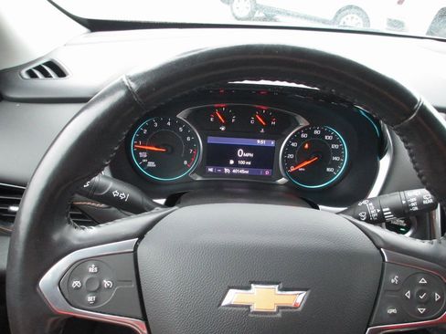 Used 2020 Chevrolet Traverse LT image 26