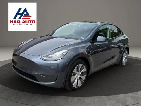 Used 2021 Tesla Model Y Long Range AWD/4WD image 1