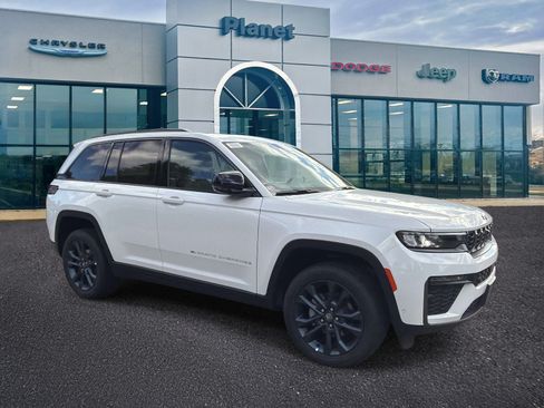 New 2026 Jeep Grand Cherokee 4WD image 1