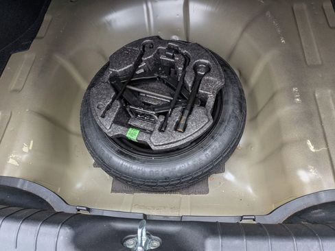 Used 2021 Hyundai Elantra SEL image 27