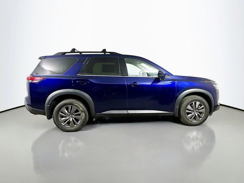 Used 2023 Nissan Pathfinder SV AWD/4WD image 7