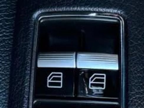 Used 2012 Mercedes-Benz S 550 w/ Sport Pkg Plus One image 45