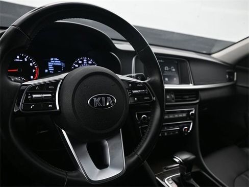 Used 2020 Kia Optima EX image 10