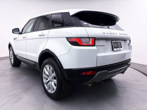 Used 2017 Land Rover Range Rover Evoque SE Premium image 13
