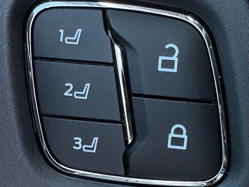 New 2026 Ford F350 Platinum w/ FX4 Off-Road Package image 24