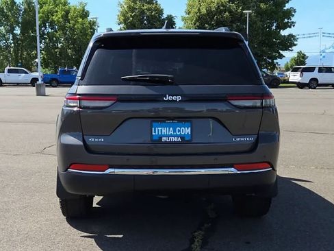 Used 2025 Jeep Grand Cherokee Limited w/ Trailer Tow Package AWD/4WD image 7