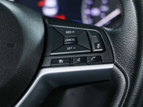 Used 2024 Nissan Sentra SV FWD image 14