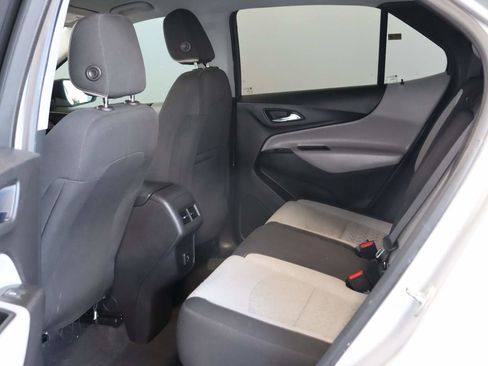Used 2022 Chevrolet Equinox LS w/ LS Convenience Package image 16