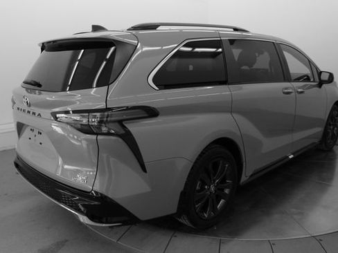 Used 2024 Toyota Sienna XSE image 48