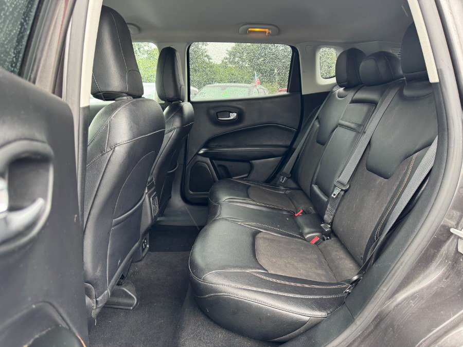 Used 2017 Jeep Compass Latitude w/ Popular Equipment Group AWD/4WD image 15