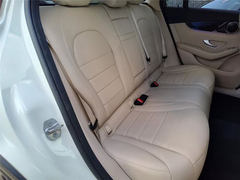 Used 2021 Mercedes-Benz GLC 300 image 25