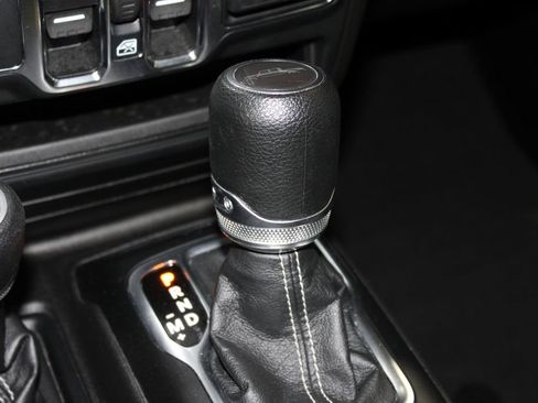 Used 2023 Jeep Gladiator Overland image 46