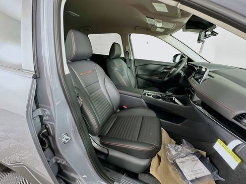 New 2026 Nissan Rogue SV image 36