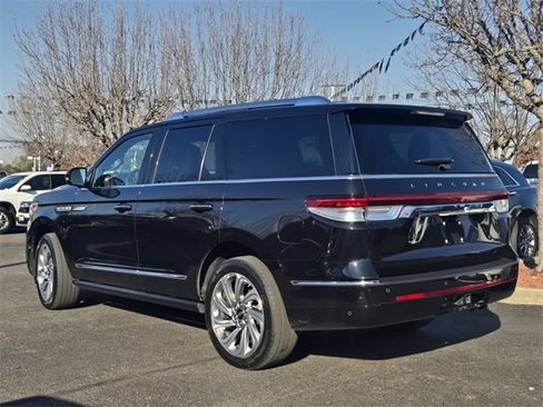 Used 2024 Lincoln Navigator Reserve image 6