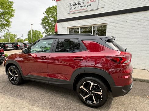 Used 2023 Chevrolet TrailBlazer RS w/ Sun and Liftgate Package image 7
