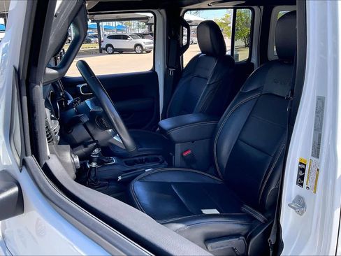 Used 2023 Jeep Wrangler Sahara w/ Cold Weather Group image 8