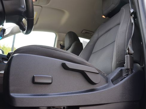 Used 2018 Chevrolet Colorado LT image 13