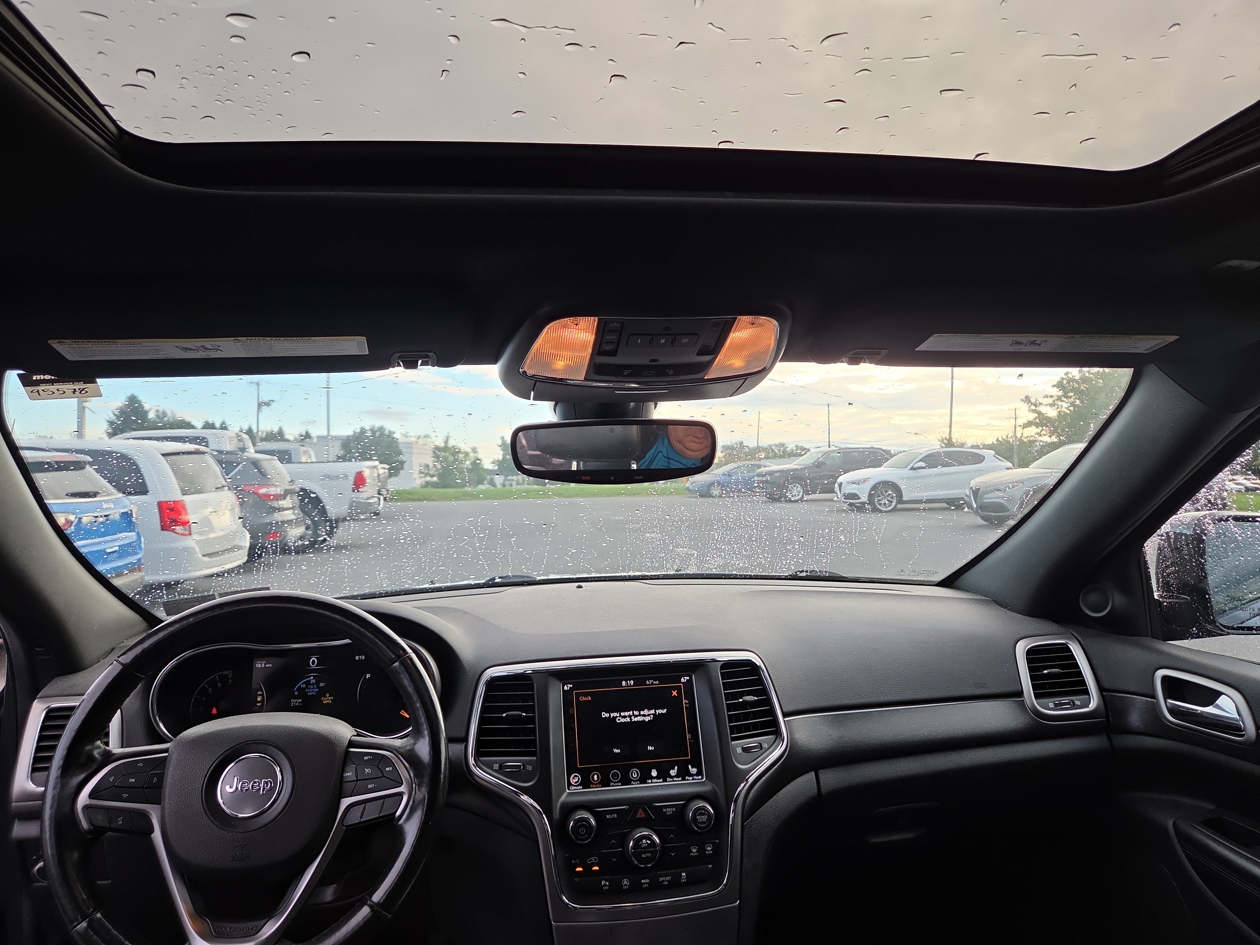 Used 2018 Jeep Grand Cherokee Altitude AWD/4WD image 5