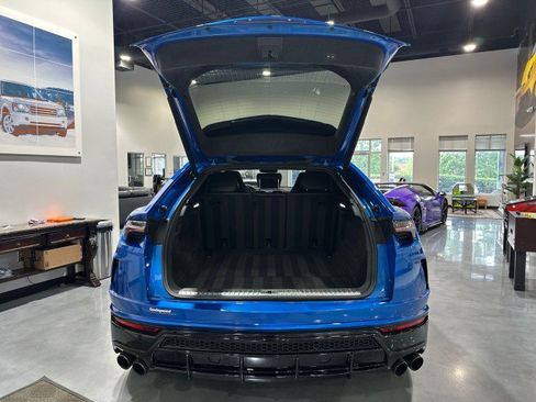 Used 2019 Lamborghini Urus AWD/4WD image 43