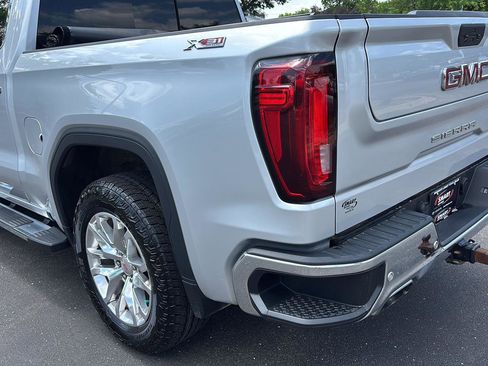 Used 2022 GMC Sierra 1500 SLT w/ SLT Premium Plus Package AWD/4WD image 25