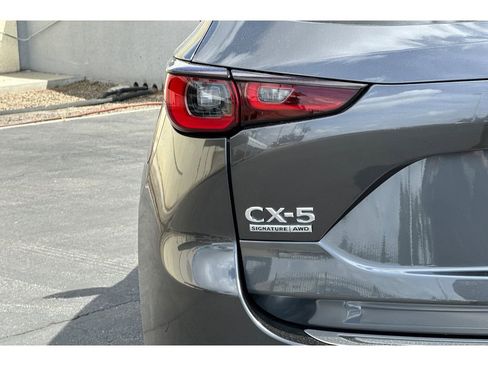 New 2025 MAZDA CX-5 Signature image 8