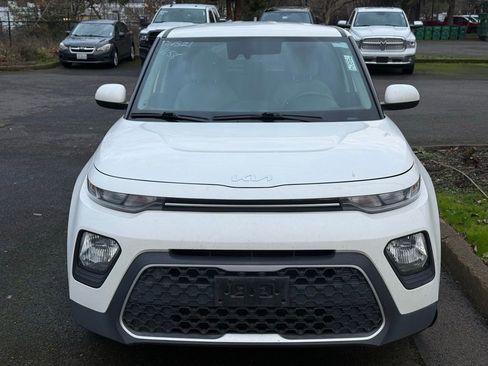 Used 2022 Kia Soul LX w/ Technology Package image 8