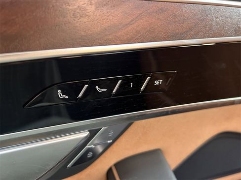 Used 2022 Audi A8 L 3.0T image 17