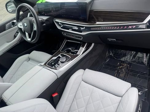 Certified 2026 BMW X7 xDrive40i AWD/4WD image 28