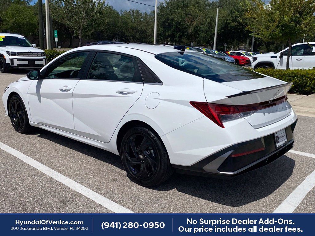 Certified 2026 Hyundai Elantra SEL Sport Premium FWD image 30