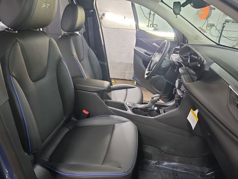 New 2026 Buick Encore GX Sport Touring w/ Comfort Package AWD/4WD image 10