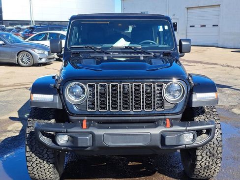 Used 2025 Jeep Wrangler Unlimited Rubicon image 8