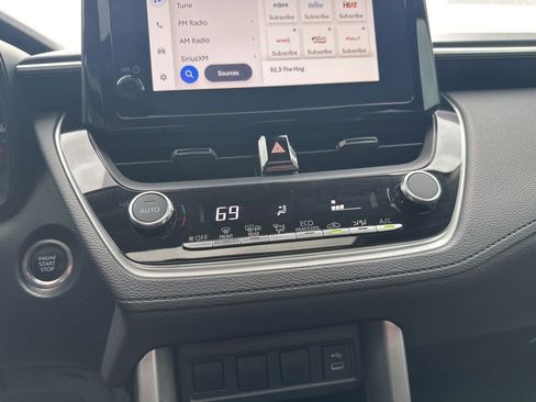 Used 2023 Toyota Corolla Cross LE w/ Moonroof Package image 22