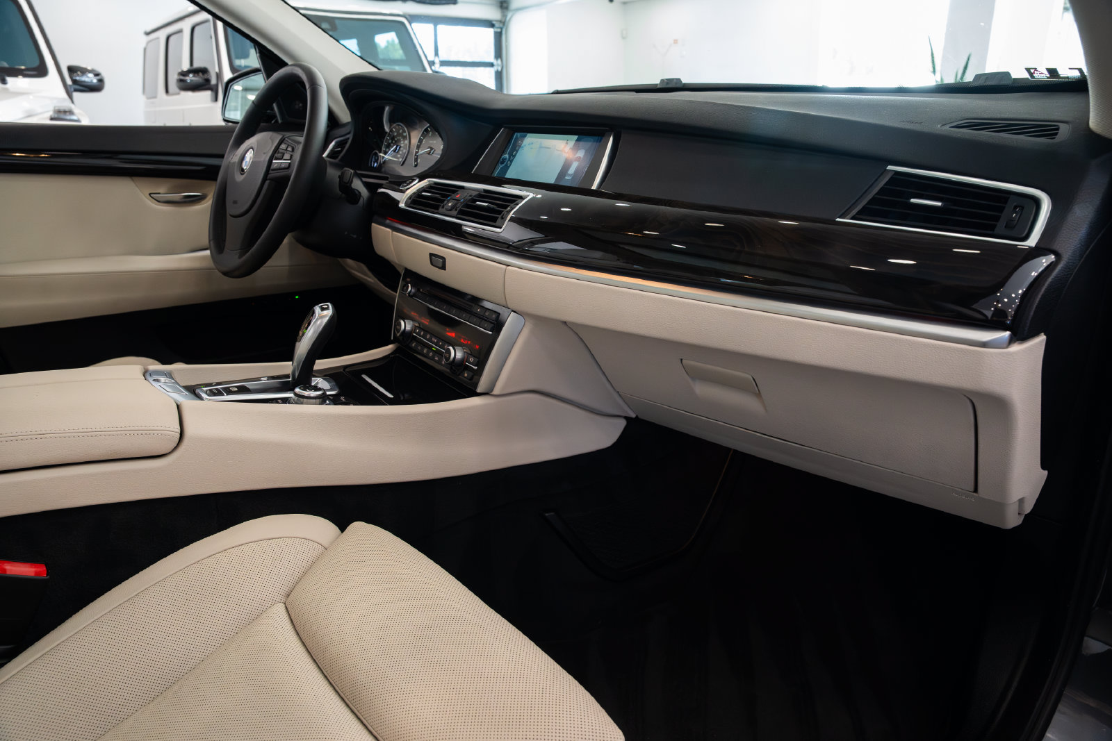 Used 2012 BMW 535i Gran Turismo RWD image 31