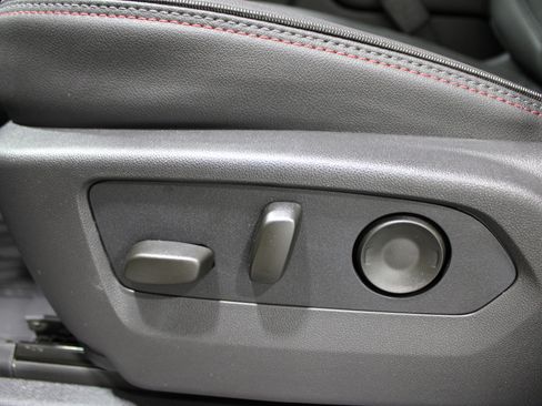 Used 2026 Chevrolet Suburban RST w/ RST Capability Package image 4