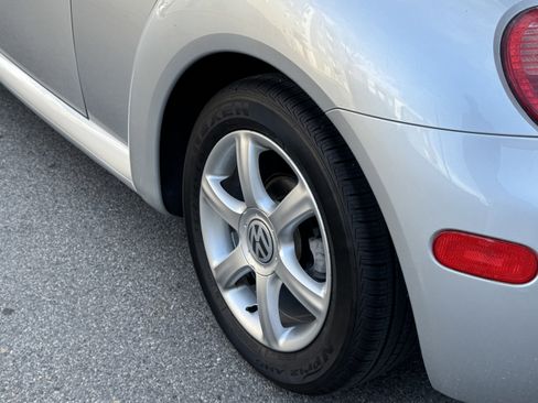 Used 2004 Volkswagen Beetle GLS image 15